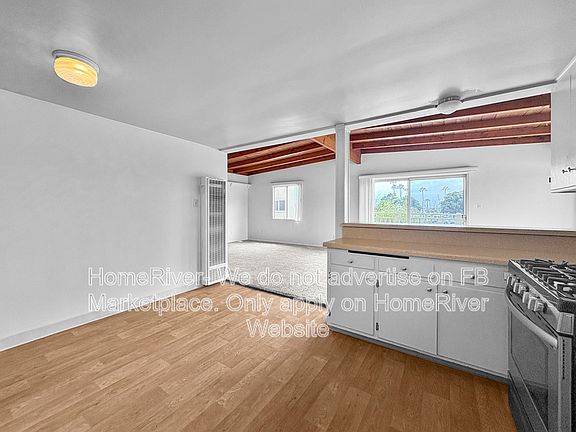 4th image of 3516 Ocean Dr