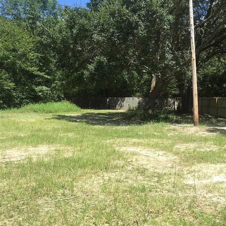 2nd image of 4900 Hyatt Dr