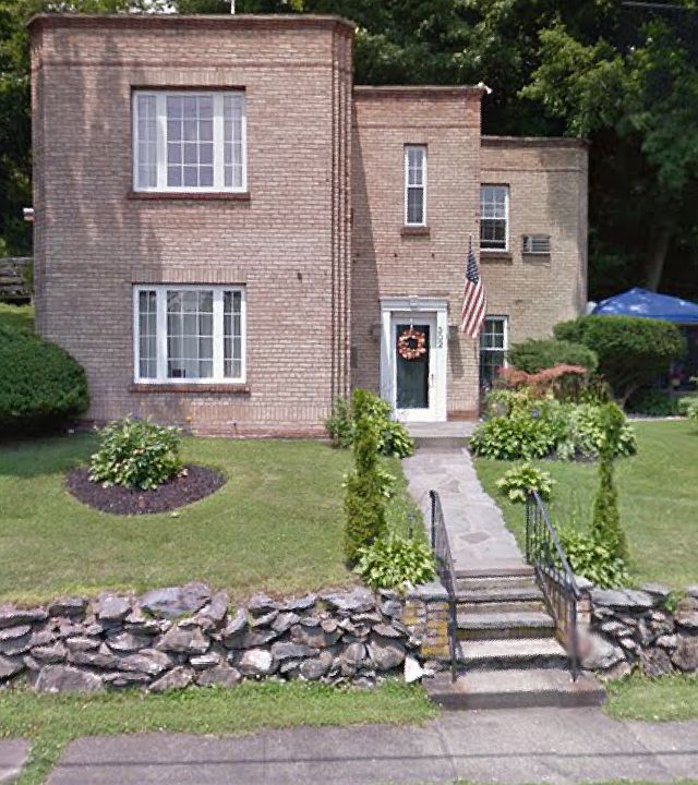 2nd image of 302 North St