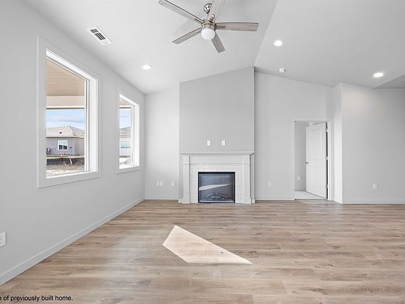 4th image of 2905 Cross Ct