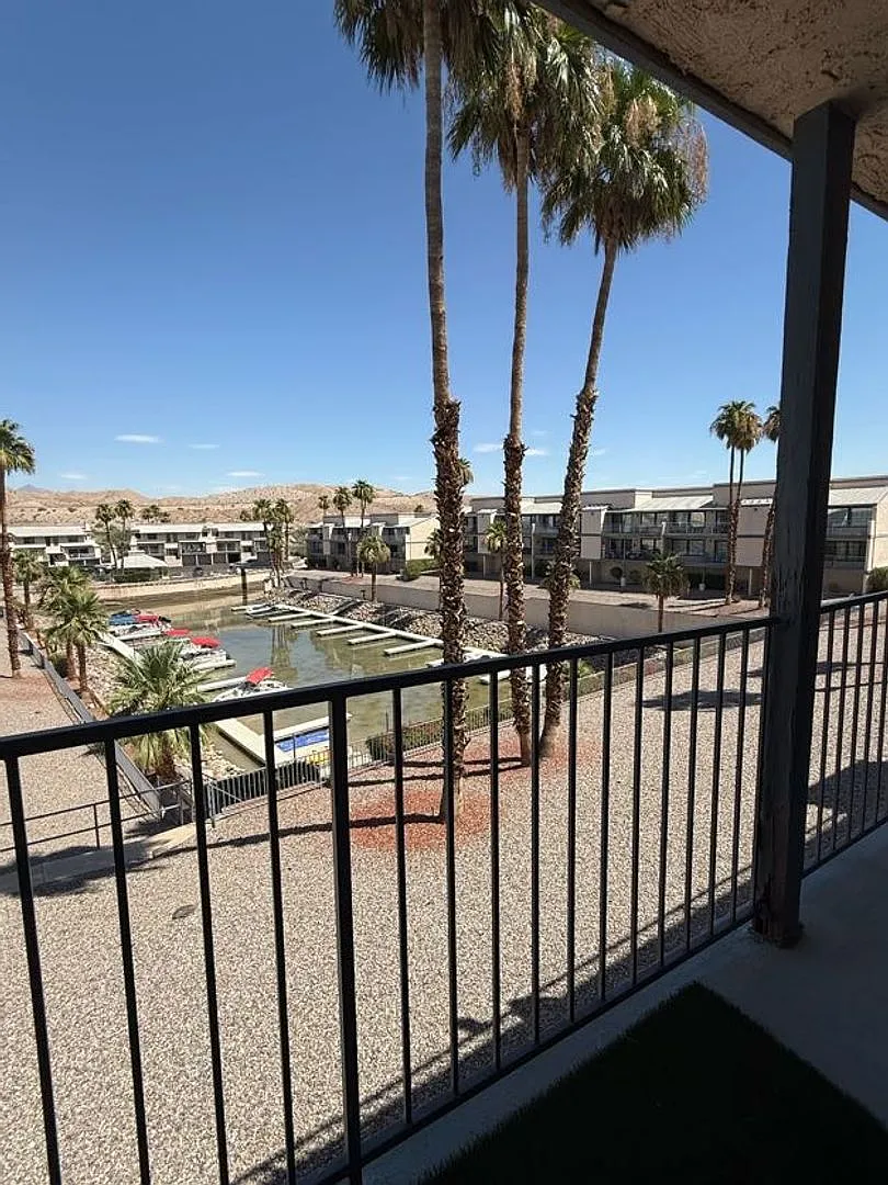 Beautiful Marina View Condo 2BR 2BA Fully Furnished! Turnkey — Photo 2