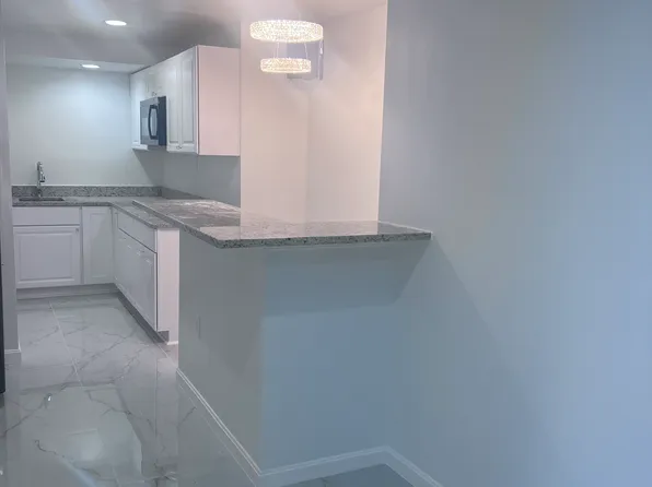 8 Fountain Dr, Stafford, VA 22554