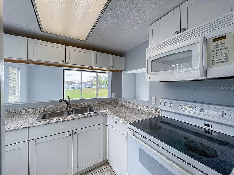 402 Orchid Dr #MAIN — Photo 5