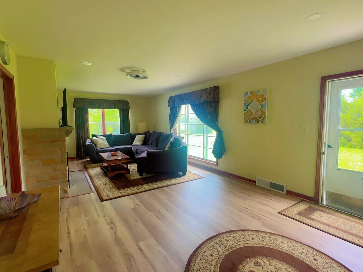 4 bed, 3100 sqft, $3,500 — Photo 3