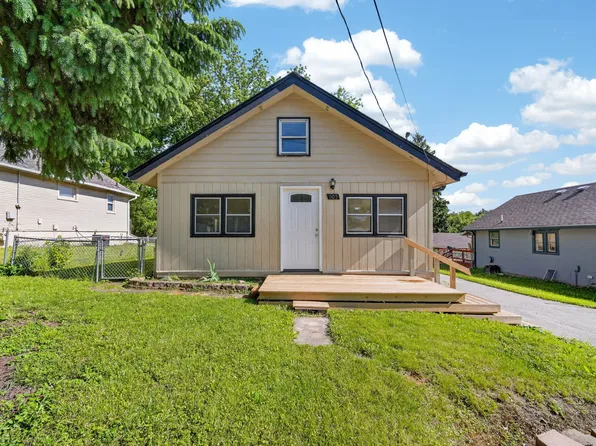 237 E Payton Ave, Des Moines, IA 50315
