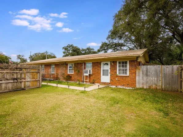 705 Oaklawn St #B, Fort Walton Beach, FL 32547