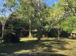 2500 Rolling Meadows Rd, Gautier, MS 39553