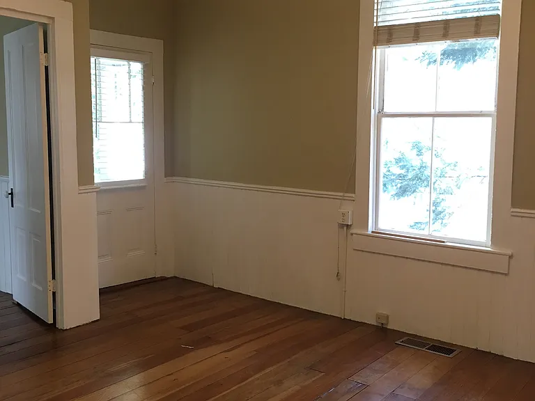 409 Spring St — Photo 9