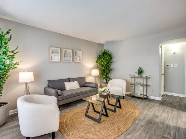 Bellaire Oaks Apartments