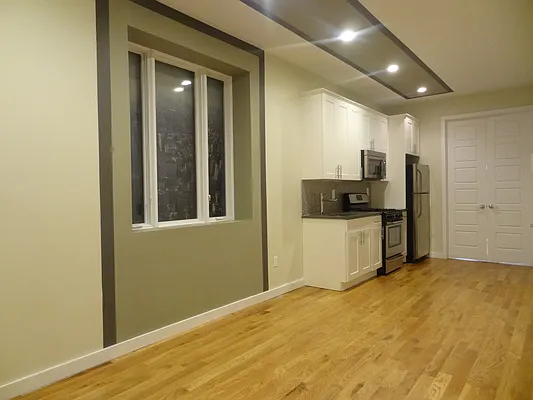 Rented by Miron Realty Group | media 18