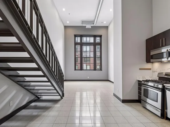 214 4th St E Unit 103, Saint Paul, MN 55101