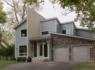 2788 Port Clinton Rd, Highland Park, IL 60035