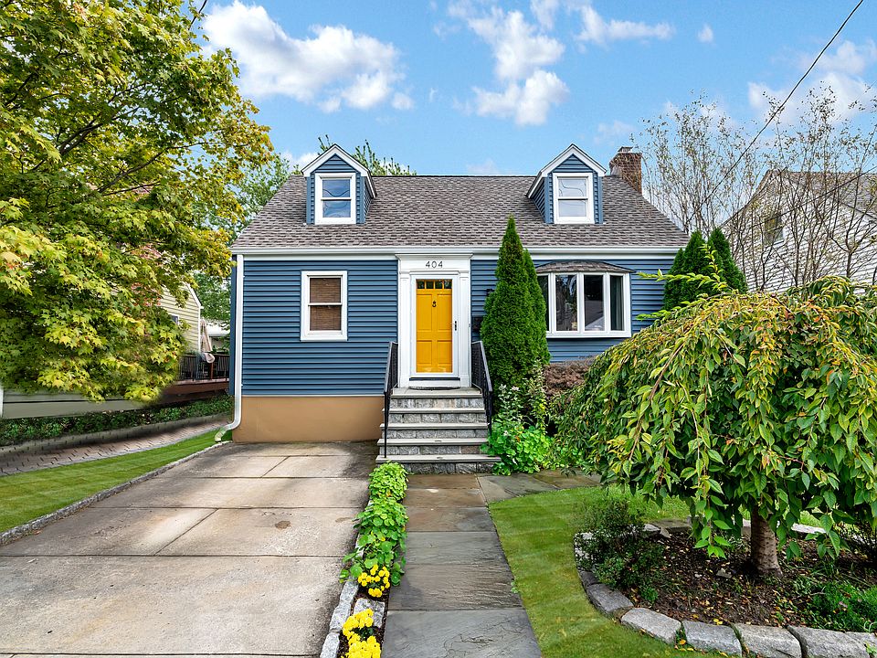 404 Fourth Avenue