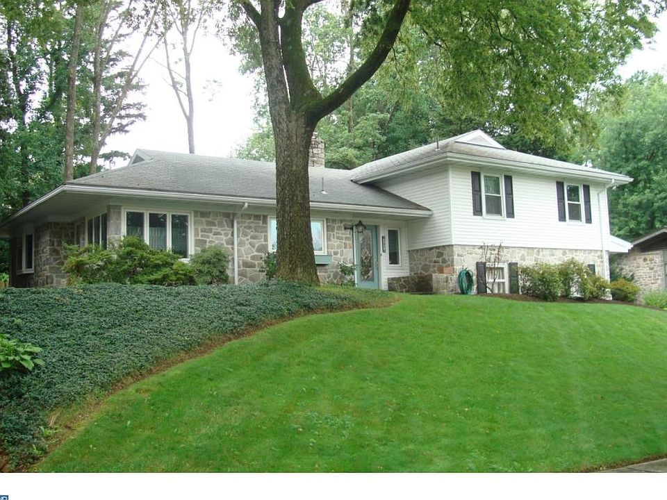 1st image of 1514 Old Wyomissing Rd