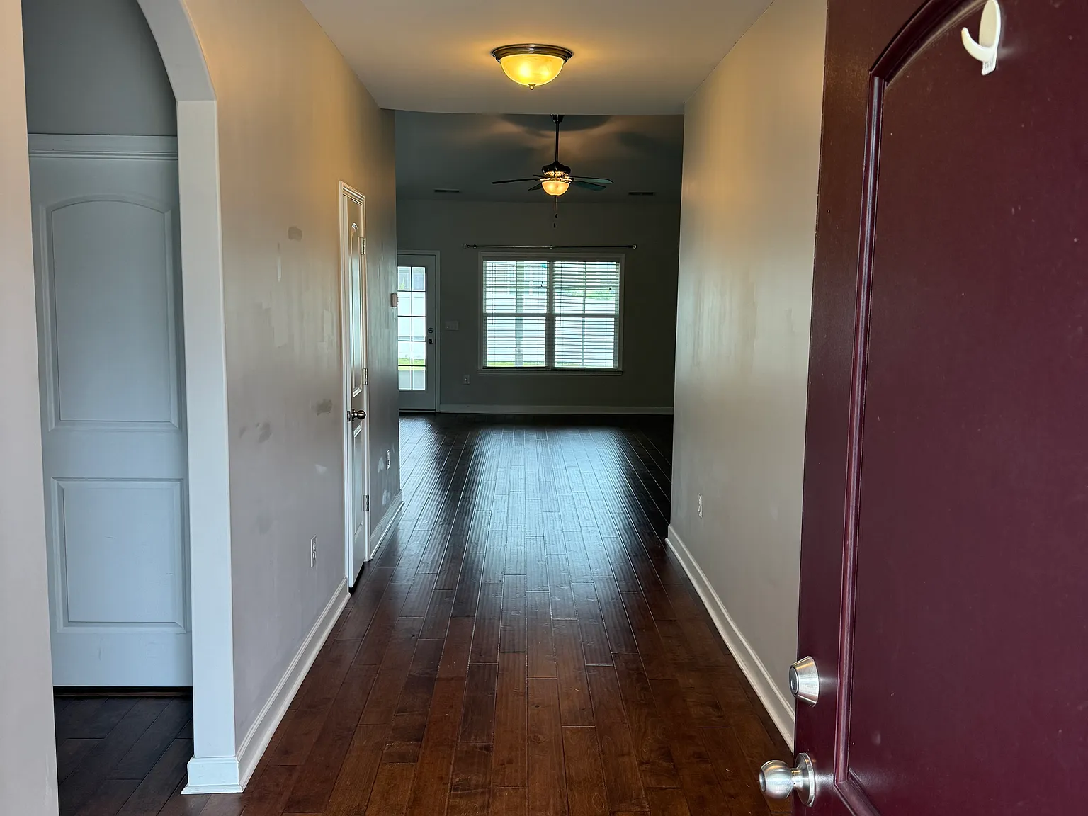 3 bed, 2150 sqft, $2,250 — Photo 3
