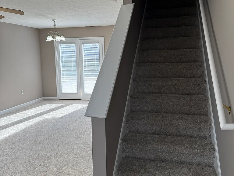 114 Cortland Ct — Photo 9