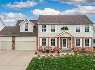 7706 Thorndale Dr NE, Cedar Rapids, IA 52402