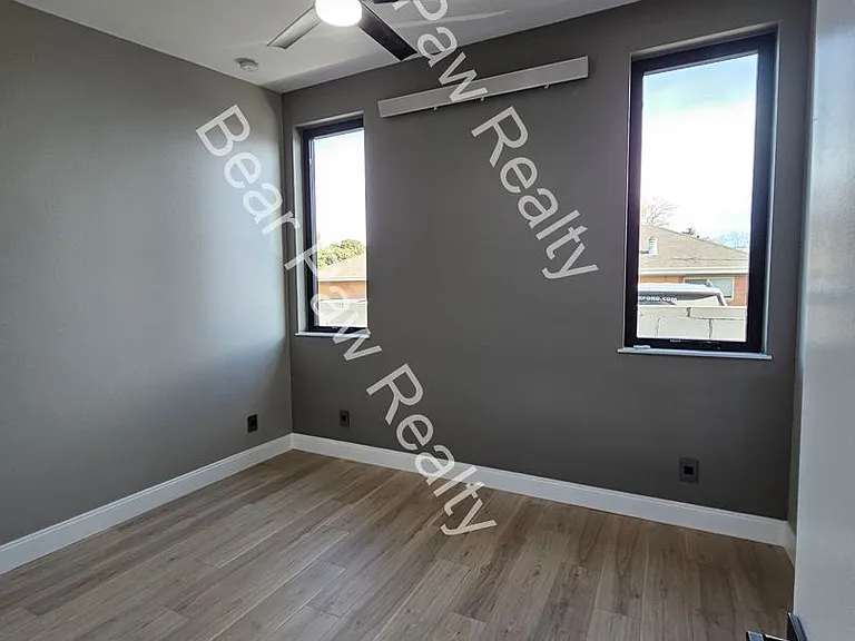 1615 E 22nd St — Photo 10
