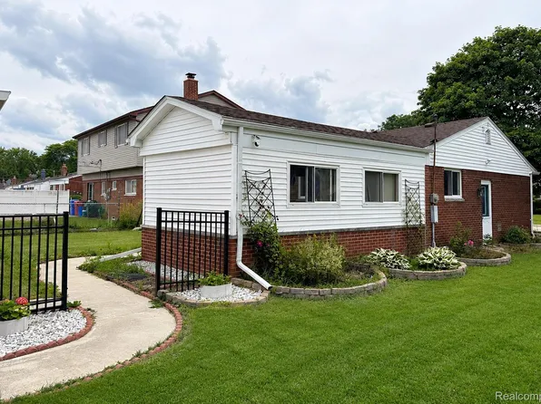 33564 Vista Way, Fraser, MI 48026