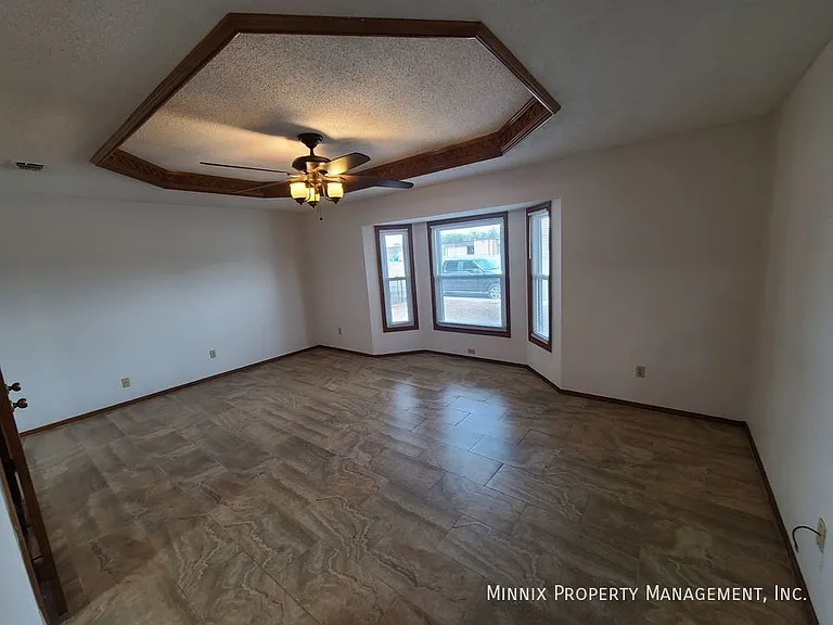 4005 Saint Andrews Dr — Photo 37