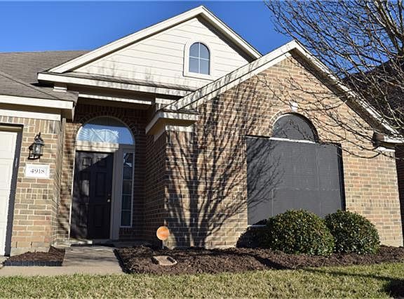 3rd image of 4918 Vintage Grove Ct