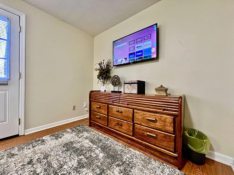 260 Overbrook Ct — Photo 8