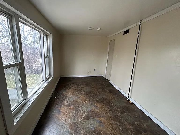 19 Archer Ave #2 — Photo 3