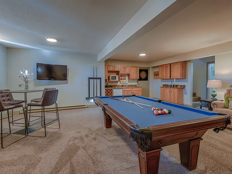 525 Park Ln — Photo 14