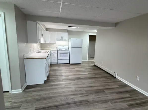 740 Edgemont Blvd #11, Lansing, MI 48917