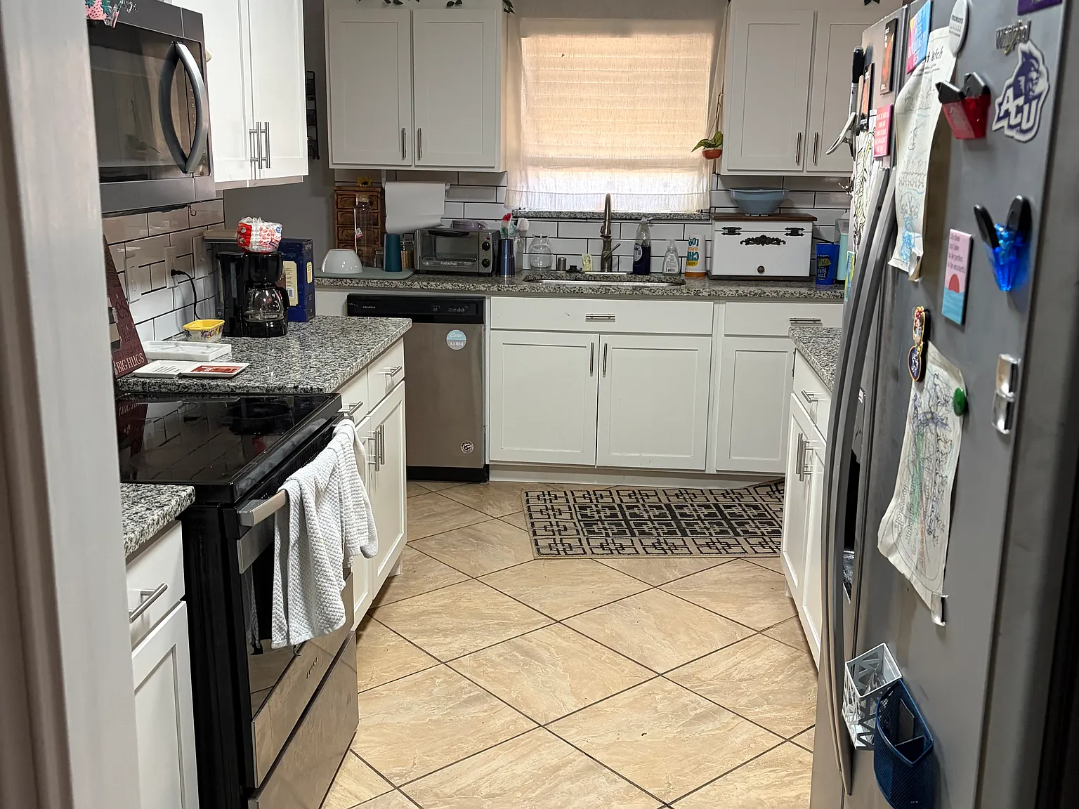 4 bed, 2445 sqft, $925 — Photo 3