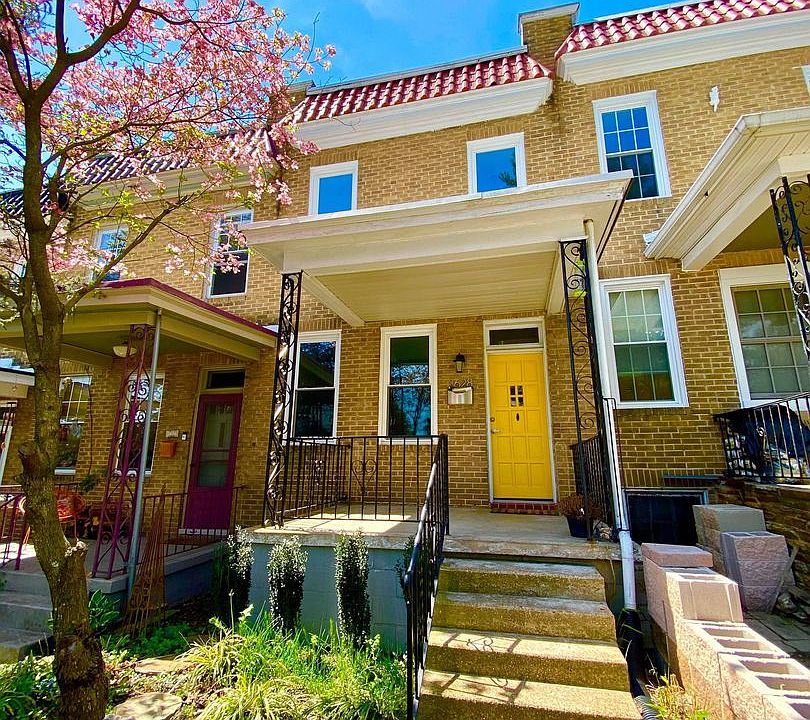 1st image of 3628 Parkdale Ave