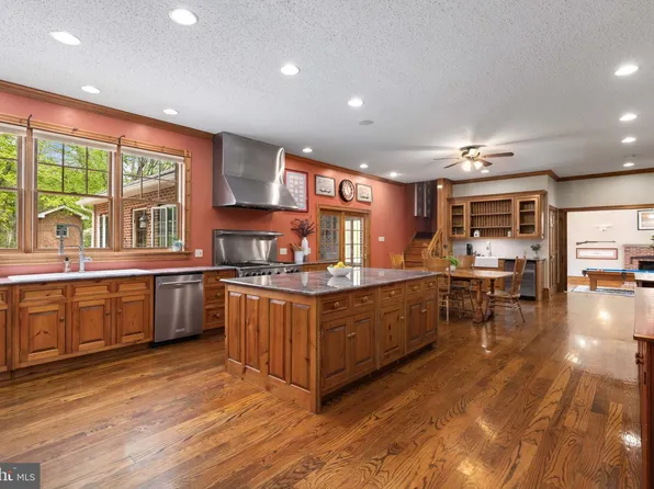 16 Kile Dr, Bloomsburg, PA 17815