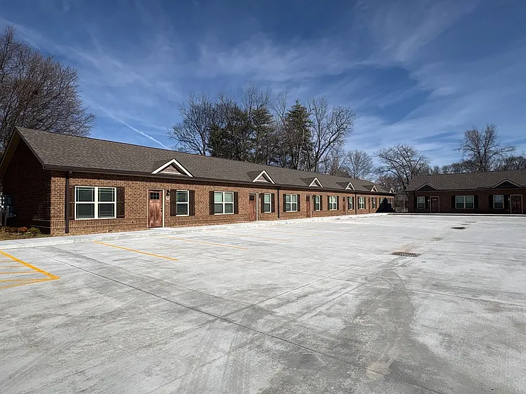 404 Cedar Lane — Photo 3
