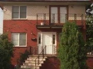 8422 263rd St, Floral Park, NY 11001