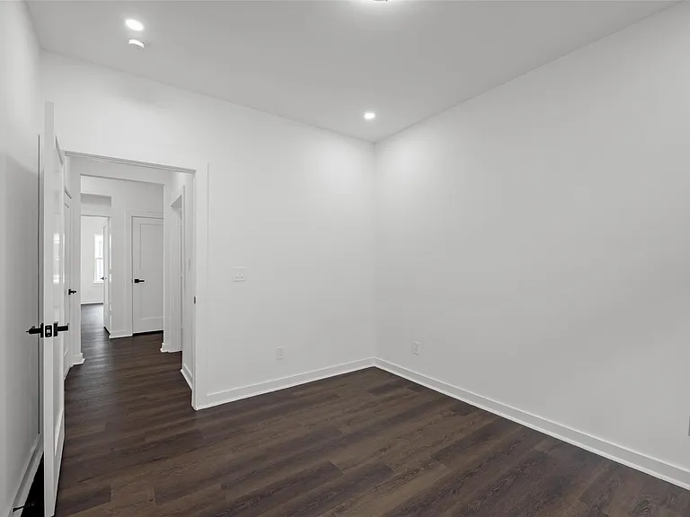7430 Avenue E — Photo 9