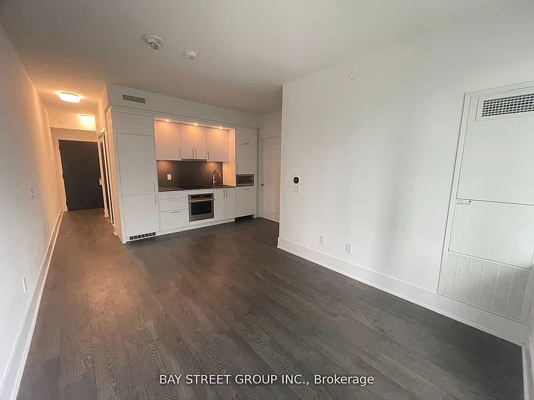 470 Front St W #1010 — Photo 2