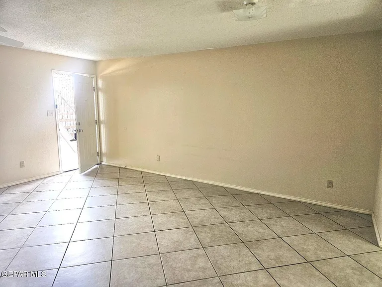 592 Bartlett Dr #301 — Photo 15