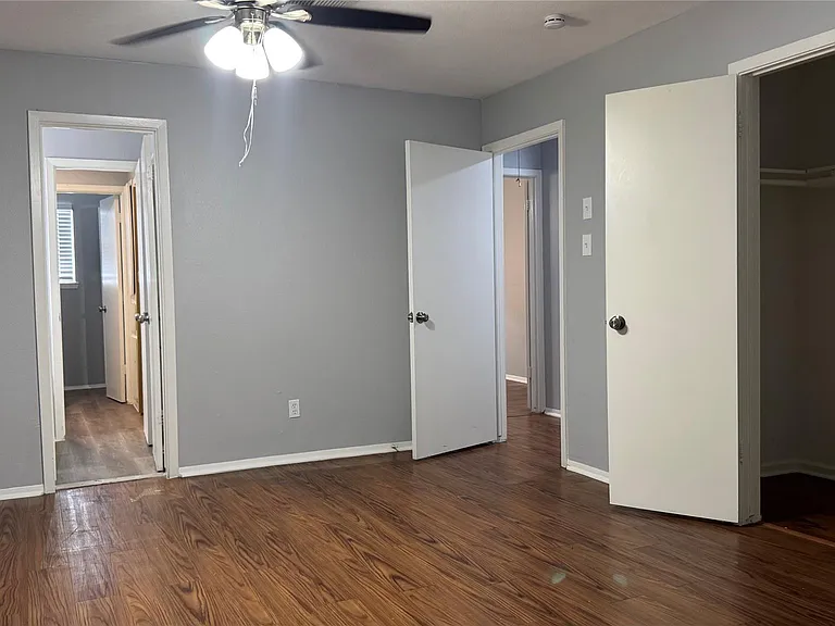 7925 Grove Ridge Dr — Photo 20