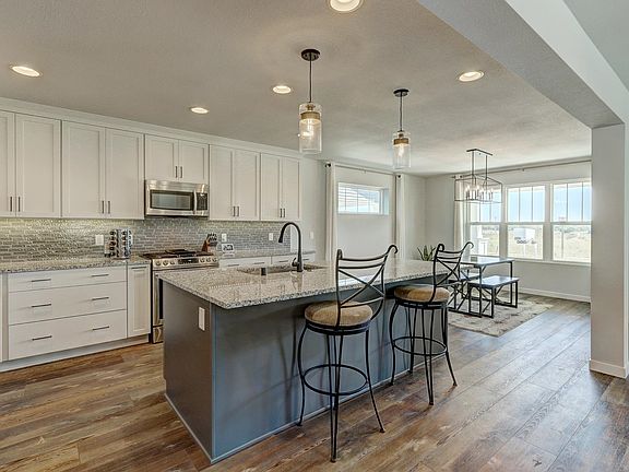 3rd image of 2869 Endive Dr