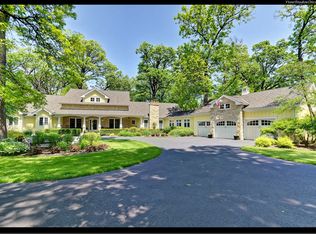 38W260 Deerpath Rd, Batavia, IL 60510