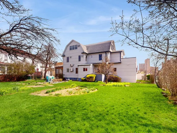 3851 Laurel Ave, Brooklyn, NY 11224