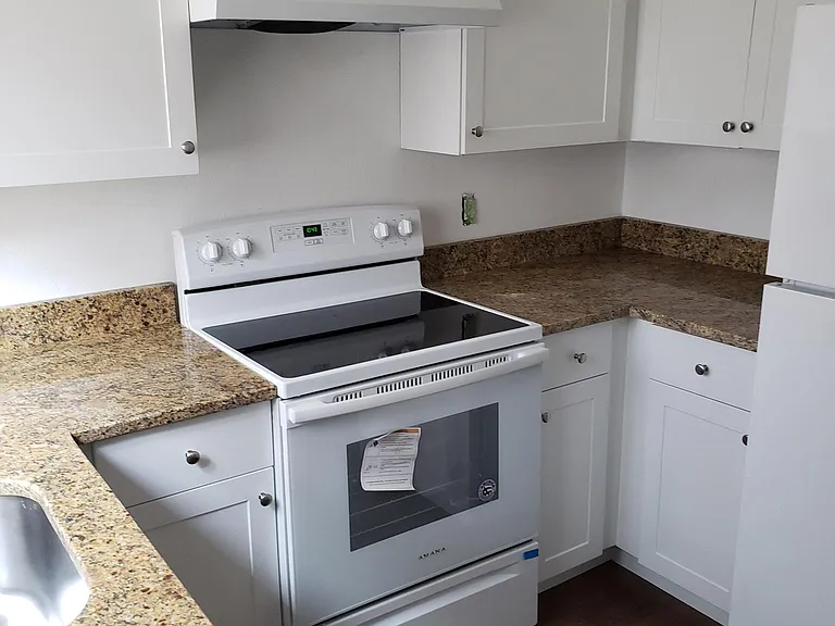 155 Garden Dr — Photo 1