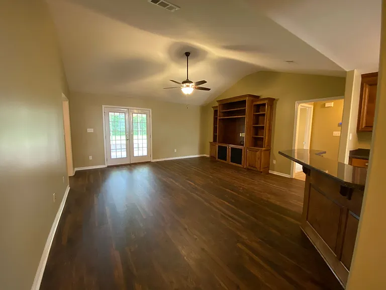 5618 Emily Ln — Photo 6