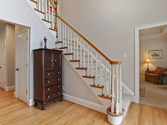 5th image of 4290 Highborne Dr NE