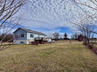 923 Poplar Ridge Rd, Aurora, NY 13026