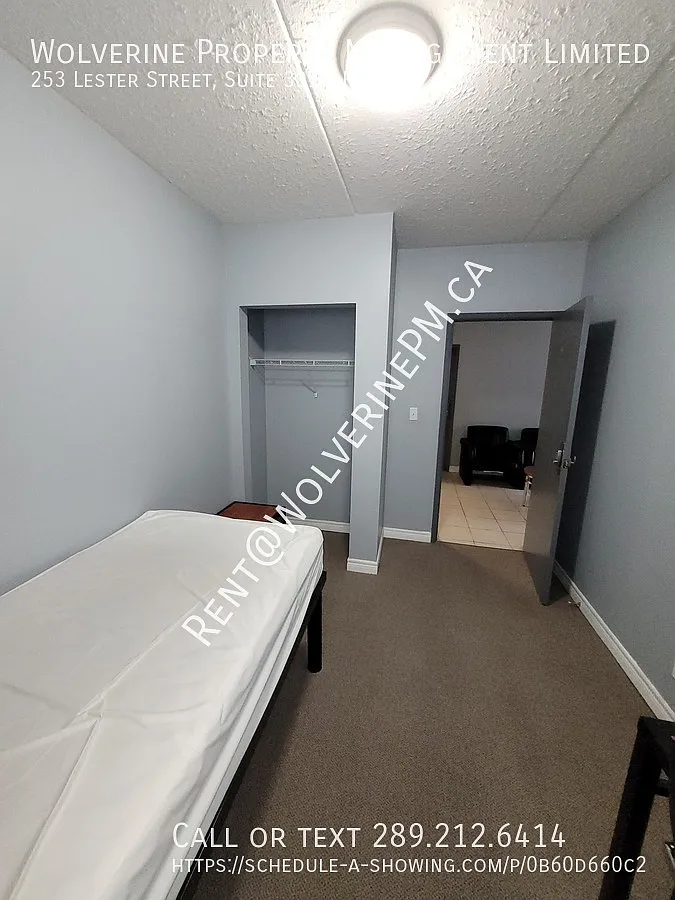 5 Student condo in the middle of Waterloo's universities — Photo 3