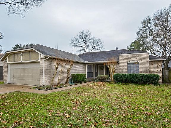 3rd image of 10519 Golden Meadow Dr