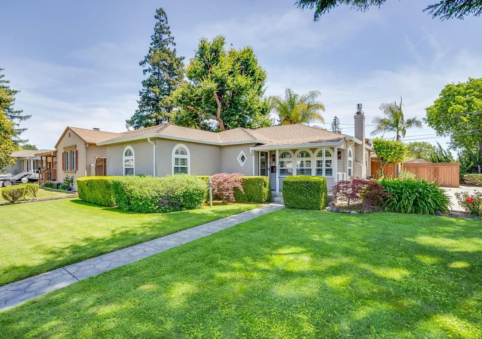 Charming 3 bedroom, 1 bathroom single family home in Santa Clara — Photo 1