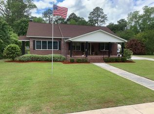 159 Strickland St, Pembroke, GA 31321
