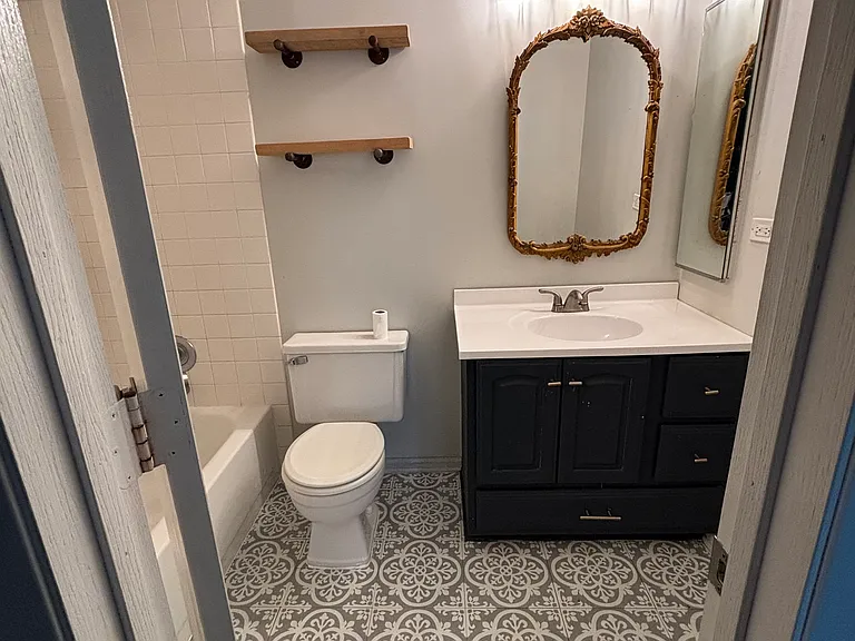 120 E Winchester Rd #C — Photo 6